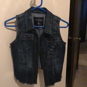 Maurice’s dark wash denim vest size S